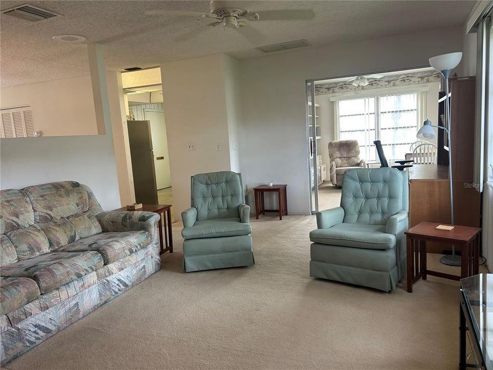 For Sale: $289,900 (2 beds, 2 baths, 1495 Square Feet)