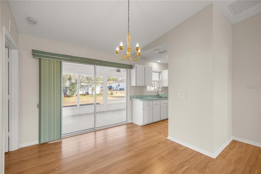 For Rent: $1,500 (2 beds, 2 baths, 1420 Square Feet)