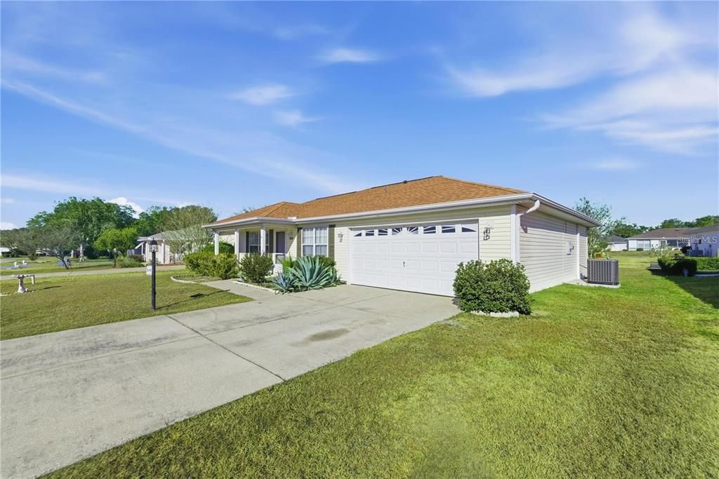 For Rent: $1,500 (2 beds, 2 baths, 1420 Square Feet)