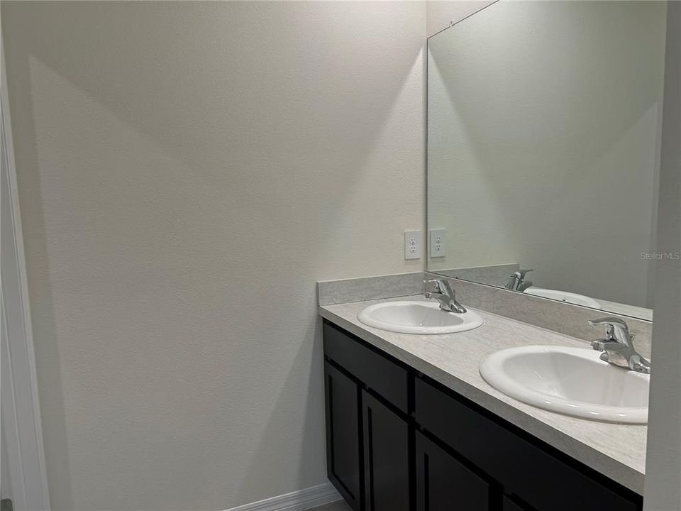 В аренду: $3,350 (5 спален, 3 ванн, 2605 Квадратных фут)