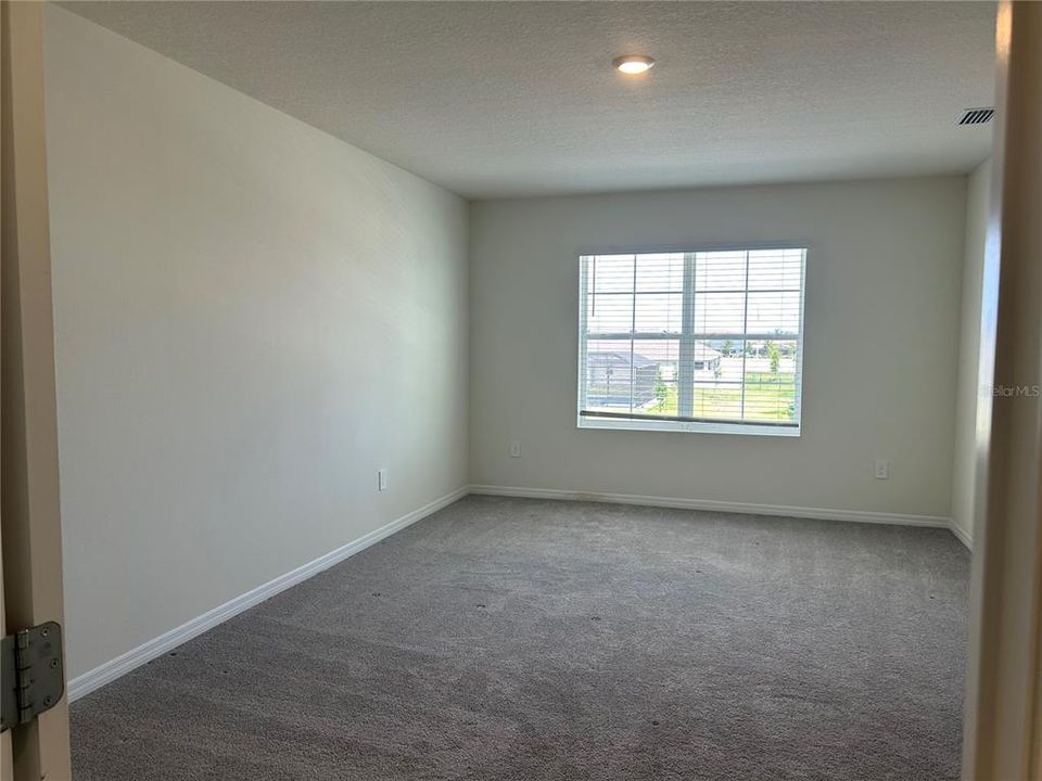 В аренду: $3,350 (5 спален, 3 ванн, 2605 Квадратных фут)
