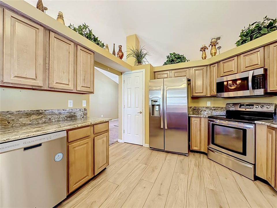 For Sale: $350,000 (4 beds, 2 baths, 2331 Square Feet)