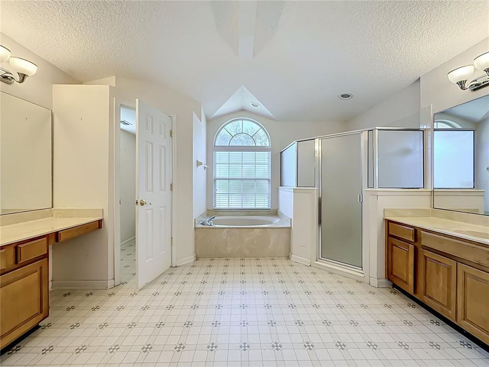 For Sale: $350,000 (4 beds, 2 baths, 2331 Square Feet)
