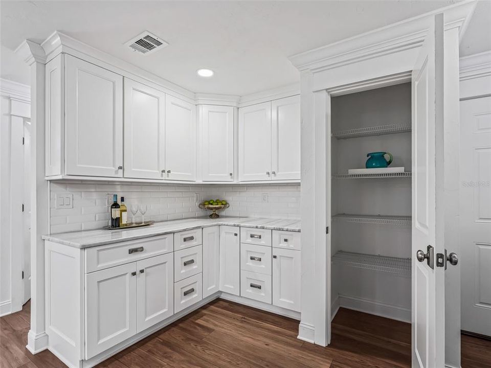 For Sale: $1,325,000 (3 beds, 2 baths, 2167 Square Feet)