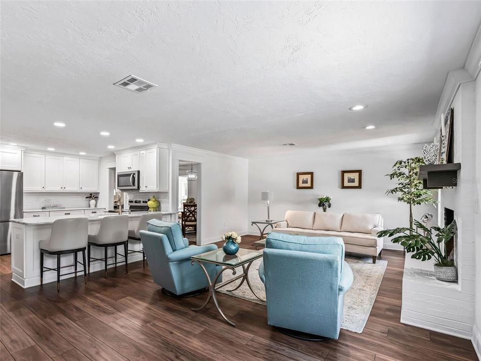 For Sale: $1,325,000 (3 beds, 2 baths, 2167 Square Feet)