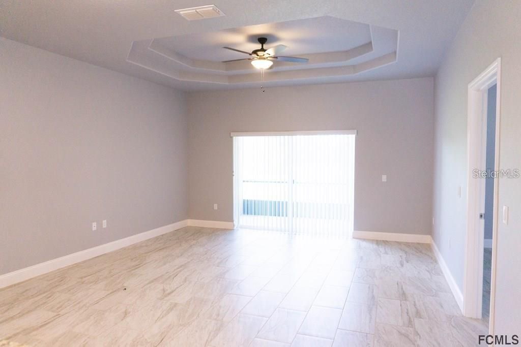 For Rent: $1,800 (3 beds, 2 baths, 1185 Square Feet)