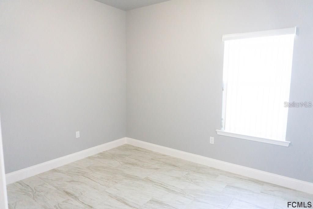 For Rent: $1,800 (3 beds, 2 baths, 1185 Square Feet)