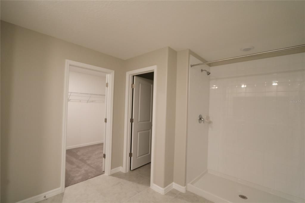 For Sale: $380,000 (4 beds, 2 baths, 1936 Square Feet)