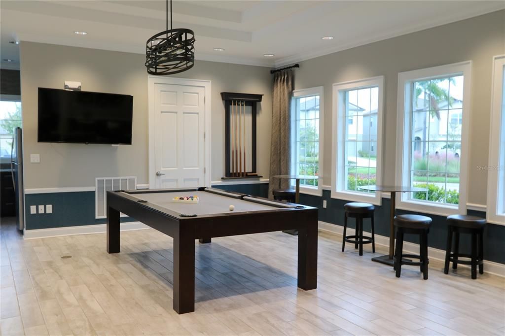 For Sale: $380,000 (4 beds, 2 baths, 1936 Square Feet)