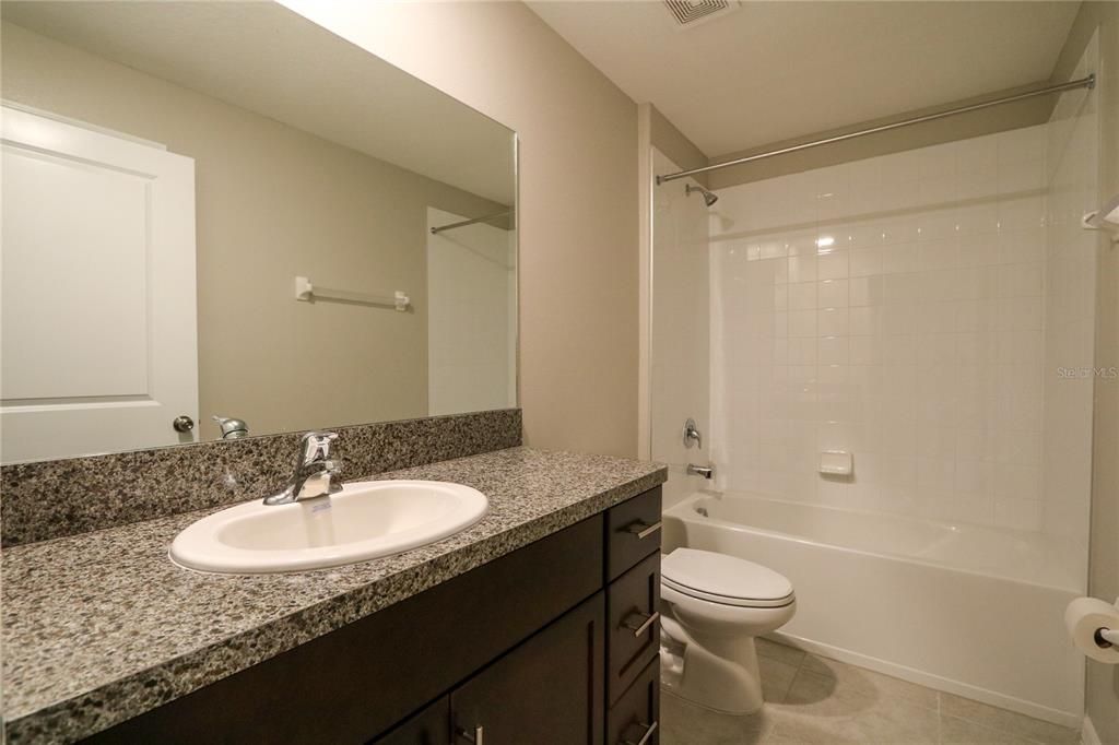 For Sale: $380,000 (4 beds, 2 baths, 1936 Square Feet)
