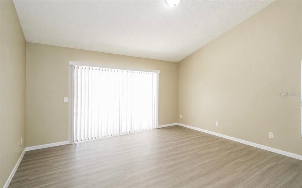 В аренду: $1,800 (3 спален, 2 ванн, 1314 Квадратных фут)