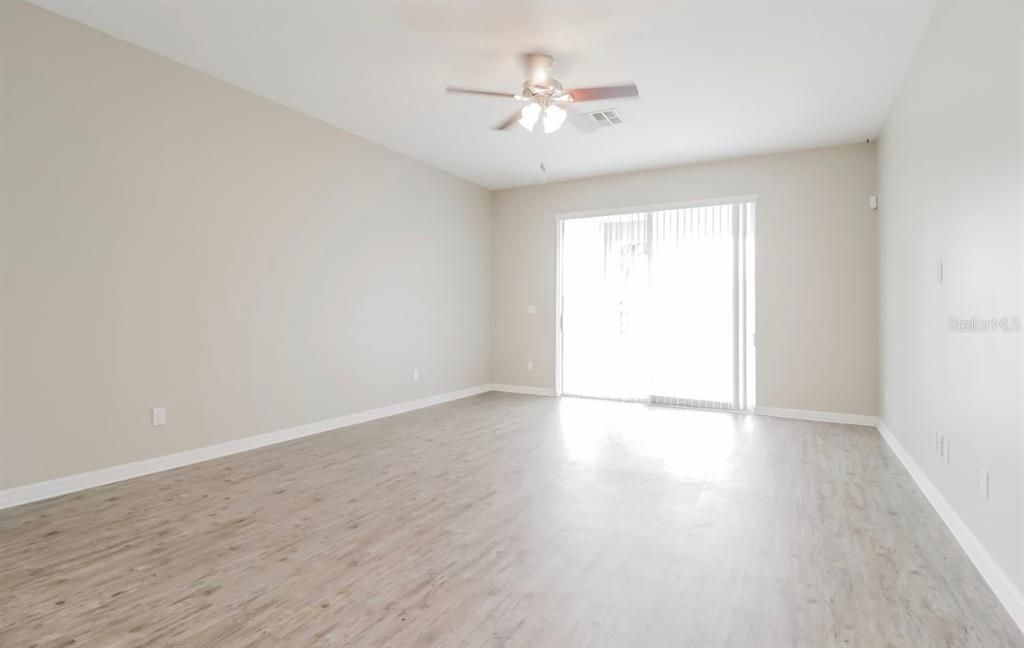 В аренду: $1,800 (3 спален, 2 ванн, 1314 Квадратных фут)