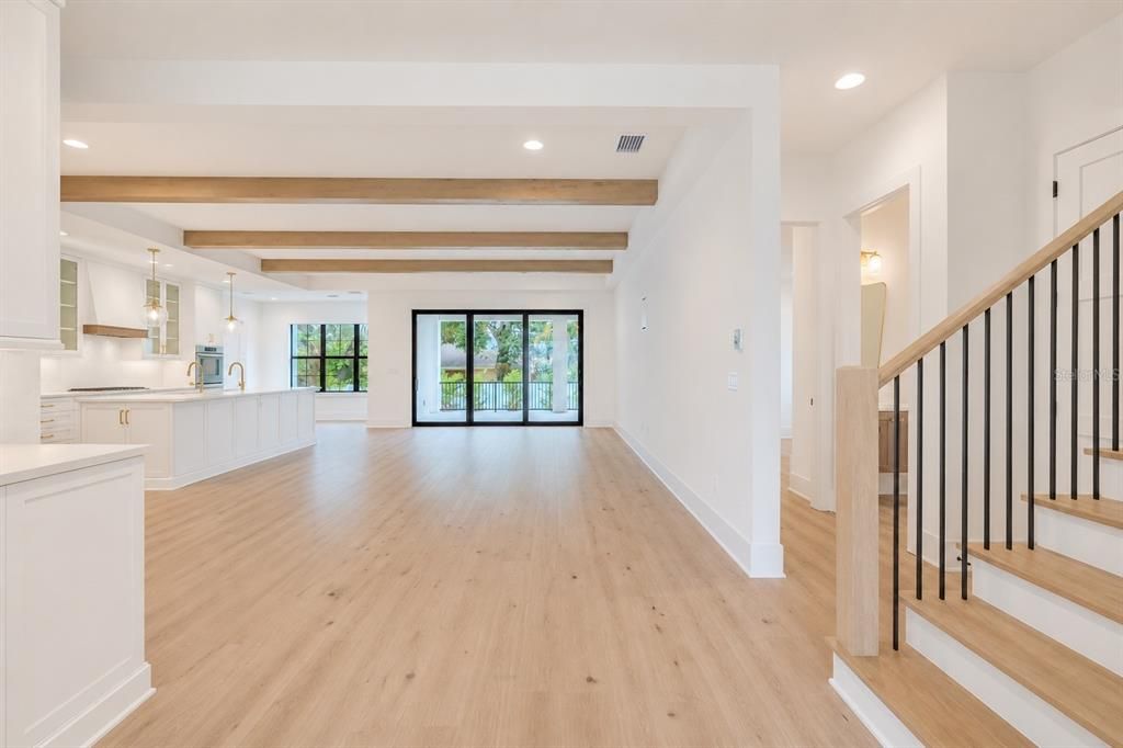 For Sale: $2,249,000 (5 beds, 4 baths, 4152 Square Feet)