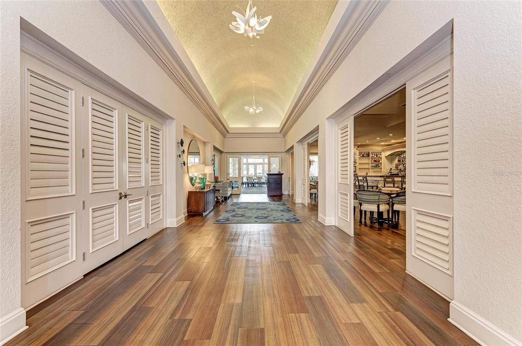 For Sale: $469,000 (2 beds, 2 baths, 1908 Square Feet)