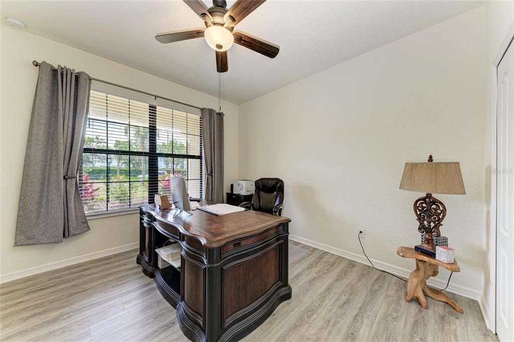 For Sale: $469,000 (2 beds, 2 baths, 1908 Square Feet)