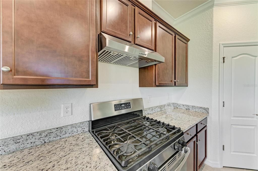 For Sale: $469,000 (2 beds, 2 baths, 1908 Square Feet)