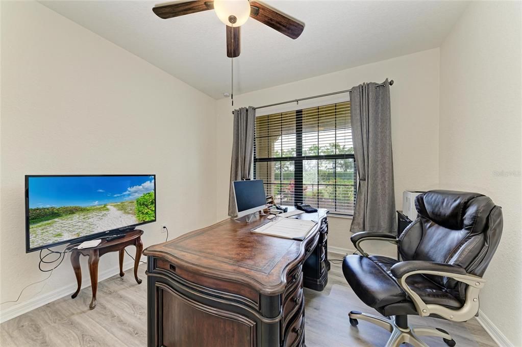 For Sale: $469,000 (2 beds, 2 baths, 1908 Square Feet)