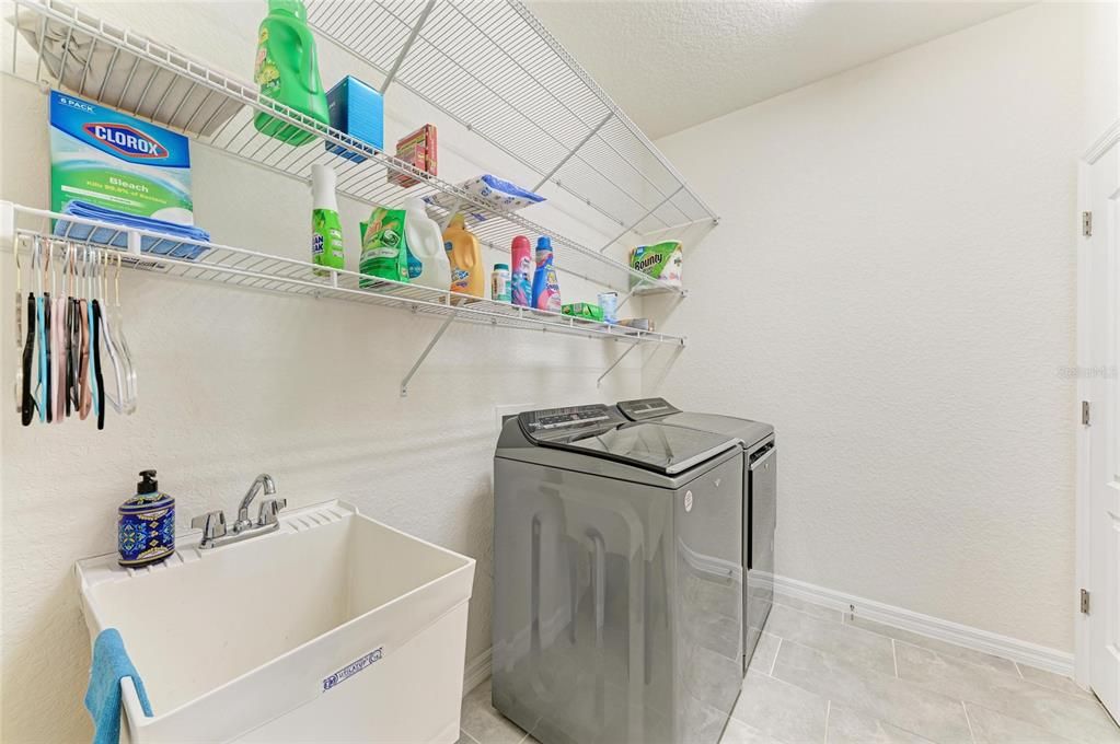For Sale: $469,000 (2 beds, 2 baths, 1908 Square Feet)