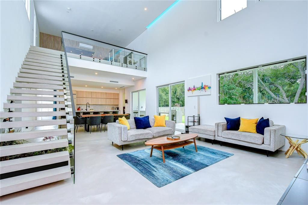 En Venta: $880,000 (4 camas, 3 baños, 3014 Pies cuadrados)
