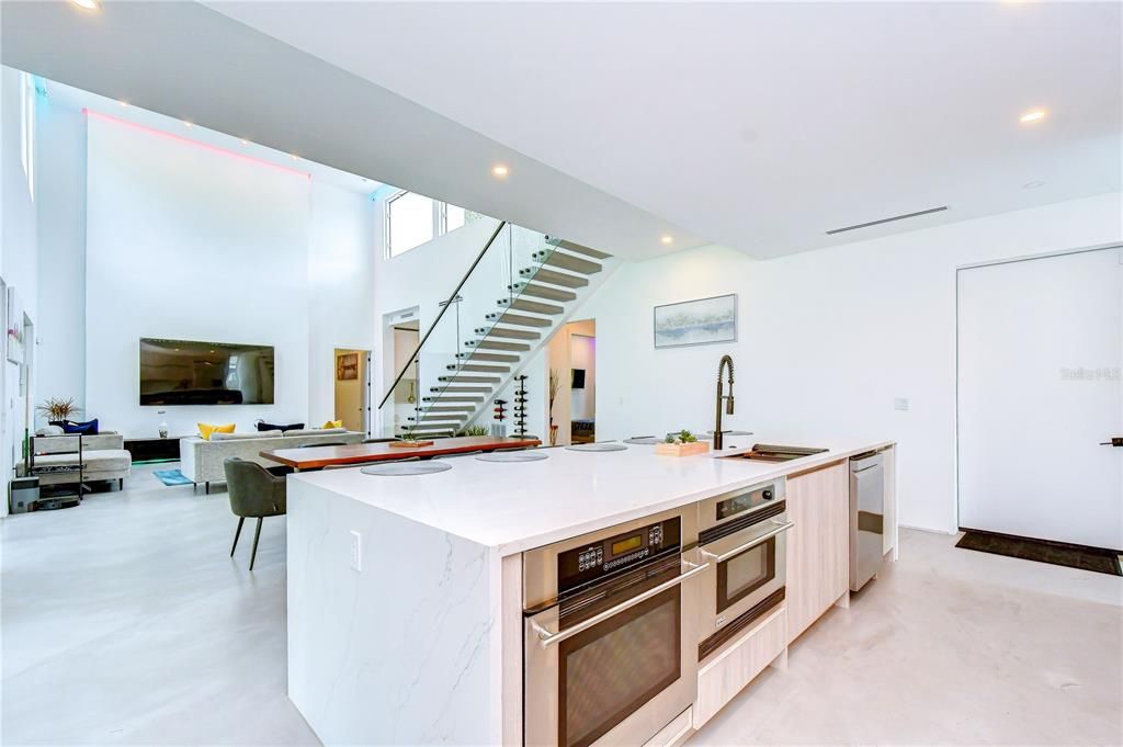 En Venta: $880,000 (4 camas, 3 baños, 3014 Pies cuadrados)