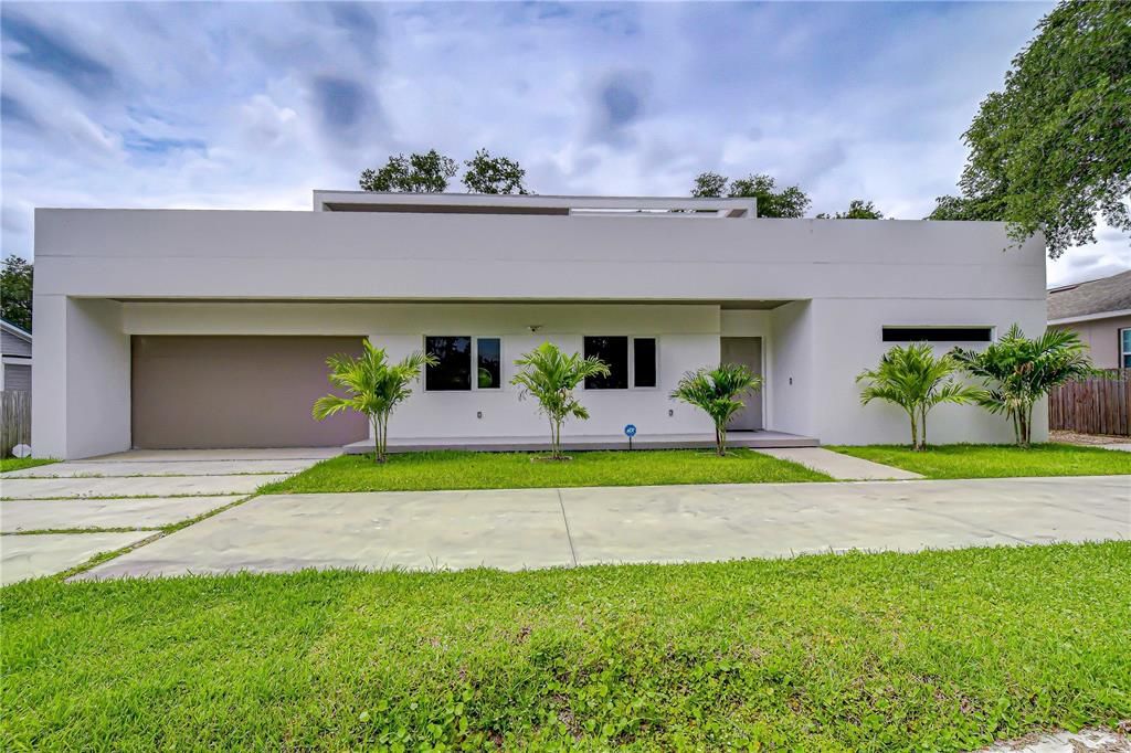 En Venta: $880,000 (4 camas, 3 baños, 3014 Pies cuadrados)