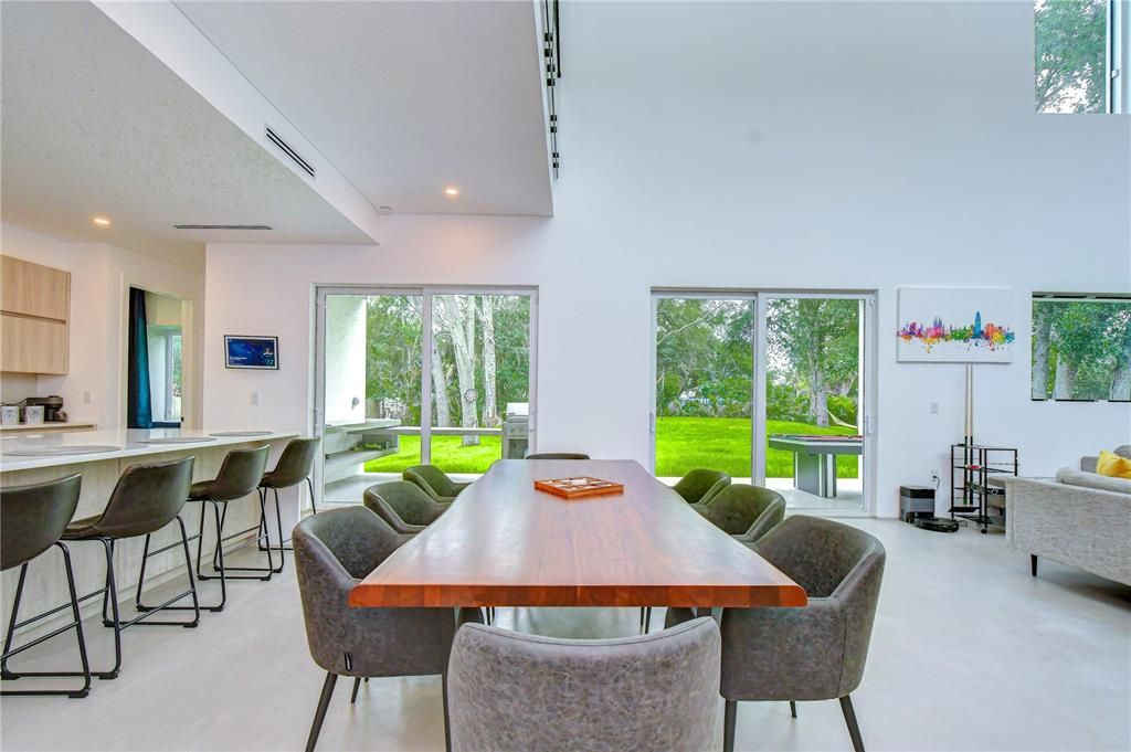 En Venta: $880,000 (4 camas, 3 baños, 3014 Pies cuadrados)