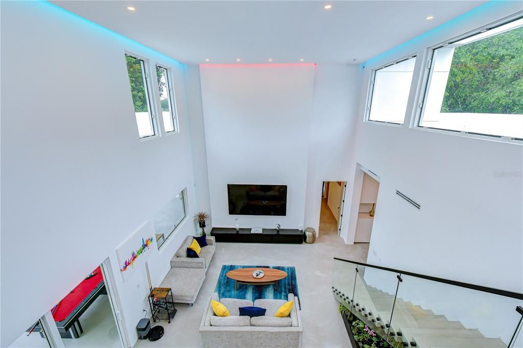En Venta: $880,000 (4 camas, 3 baños, 3014 Pies cuadrados)
