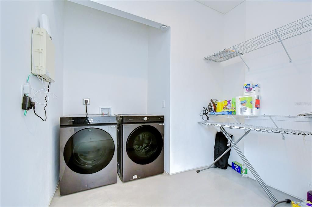 En Venta: $880,000 (4 camas, 3 baños, 3014 Pies cuadrados)