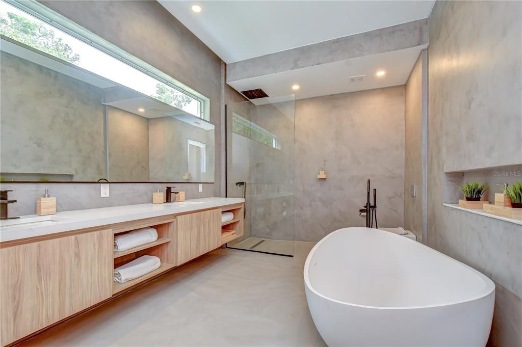 En Venta: $880,000 (4 camas, 3 baños, 3014 Pies cuadrados)
