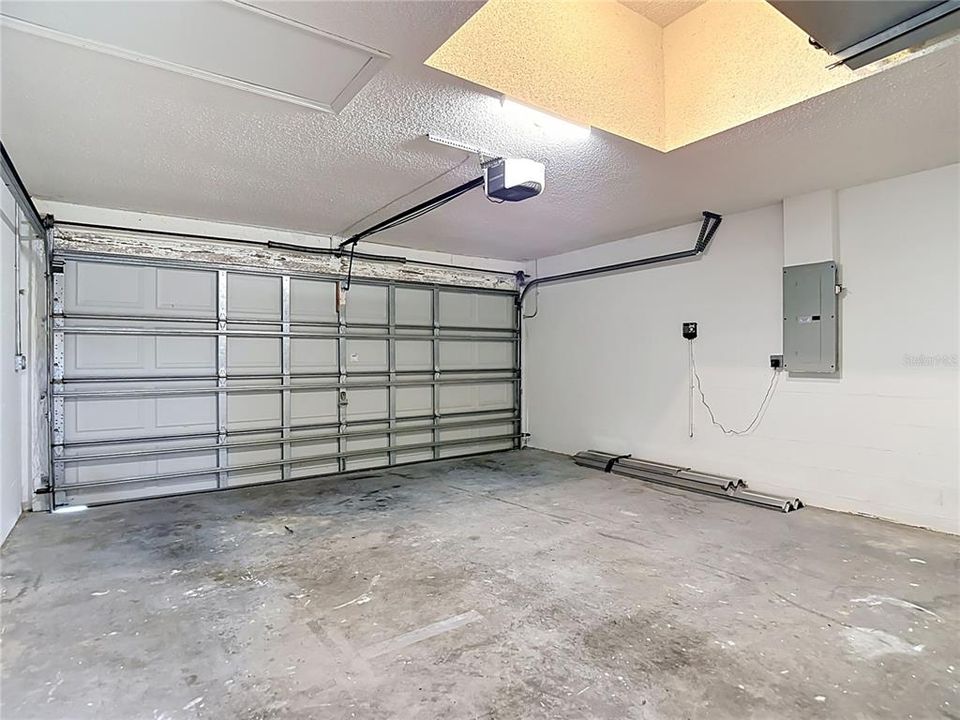 На продажу: $300,000 (3 спален, 2 ванн, 1292 Квадратных фут)