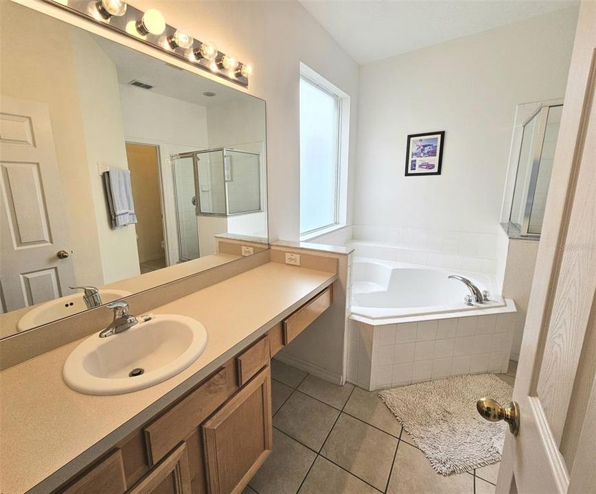 En Venta: $599,900 (7 camas, 4 baños, 2834 Pies cuadrados)