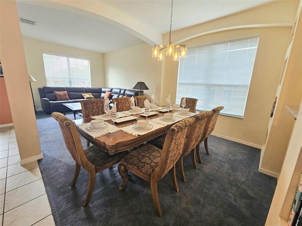 En Venta: $599,900 (7 camas, 4 baños, 2834 Pies cuadrados)