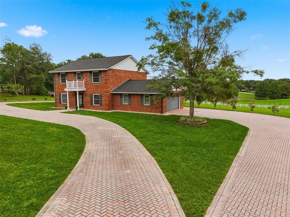 На продажу: $995,000 (5 спален, 3 ванн, 2164 Квадратных фут)
