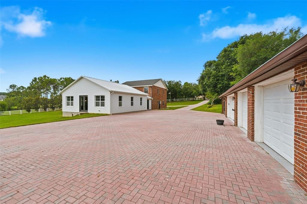 На продажу: $995,000 (5 спален, 3 ванн, 2164 Квадратных фут)