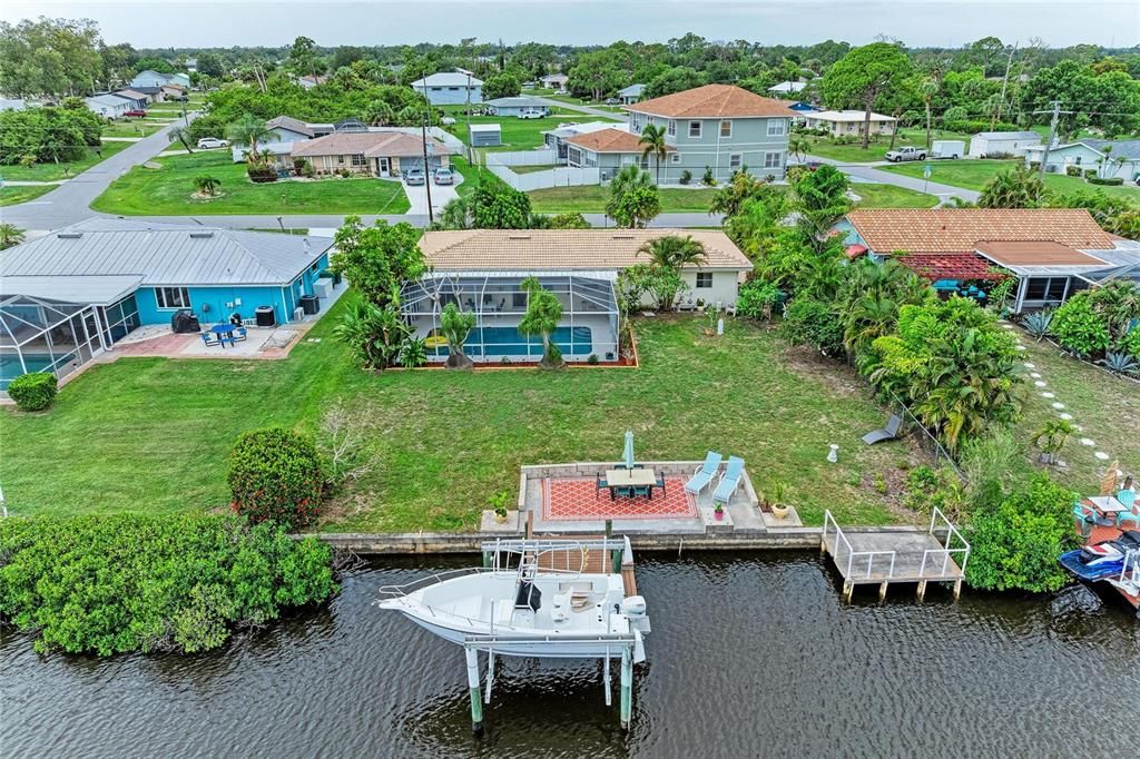 For Sale: $449,000 (3 beds, 2 baths, 1696 Square Feet)