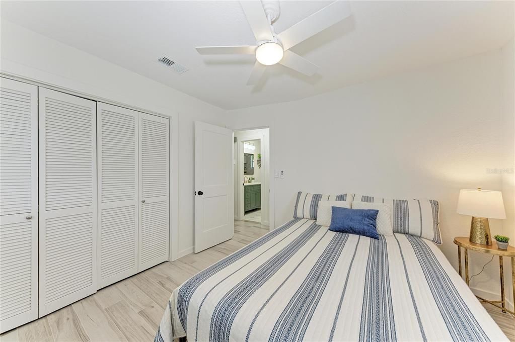 For Sale: $449,000 (3 beds, 2 baths, 1696 Square Feet)