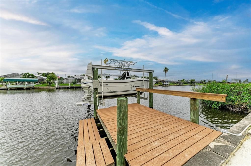 For Sale: $449,000 (3 beds, 2 baths, 1696 Square Feet)