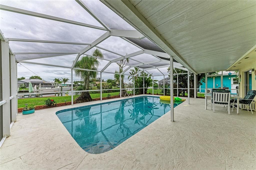 For Sale: $449,000 (3 beds, 2 baths, 1696 Square Feet)