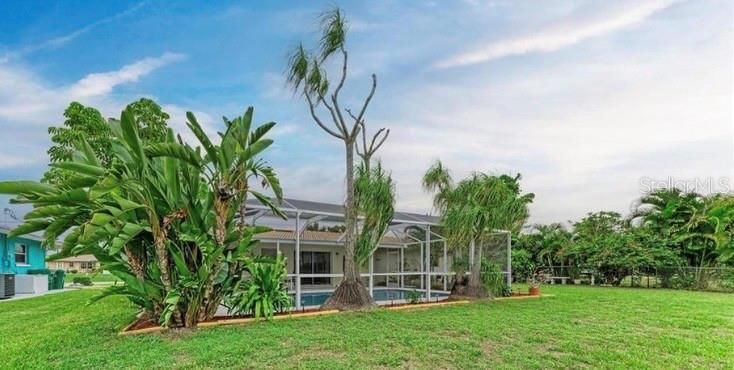 For Sale: $449,000 (3 beds, 2 baths, 1696 Square Feet)