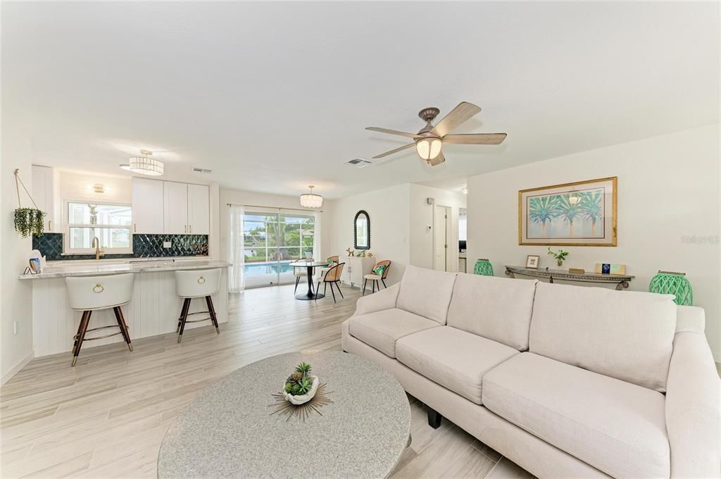 For Sale: $449,000 (3 beds, 2 baths, 1696 Square Feet)