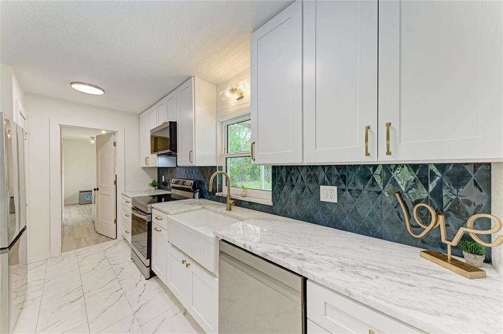 For Sale: $449,000 (3 beds, 2 baths, 1696 Square Feet)