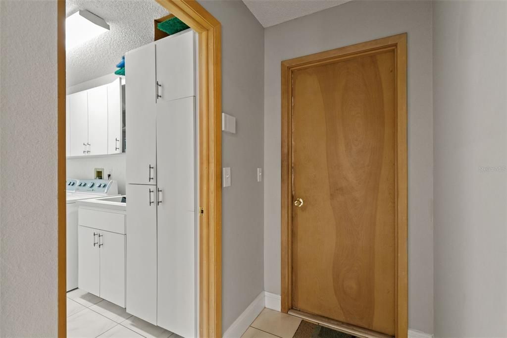 На продажу: $479,900 (3 спален, 2 ванн, 2375 Квадратных фут)
