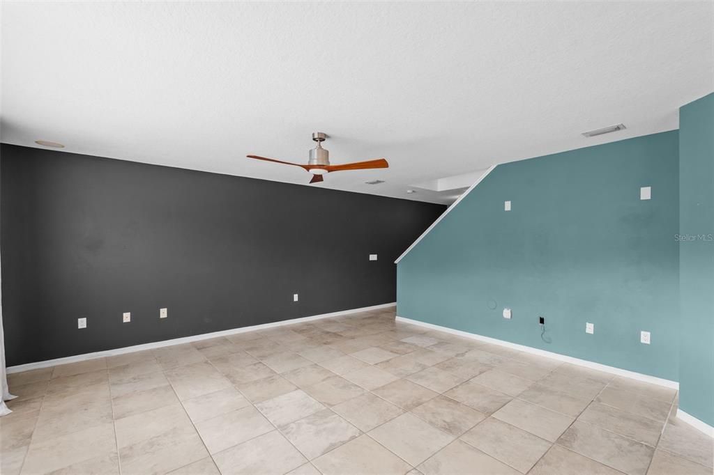 For Sale: $400,000 (3 beds, 2 baths, 1764 Square Feet)
