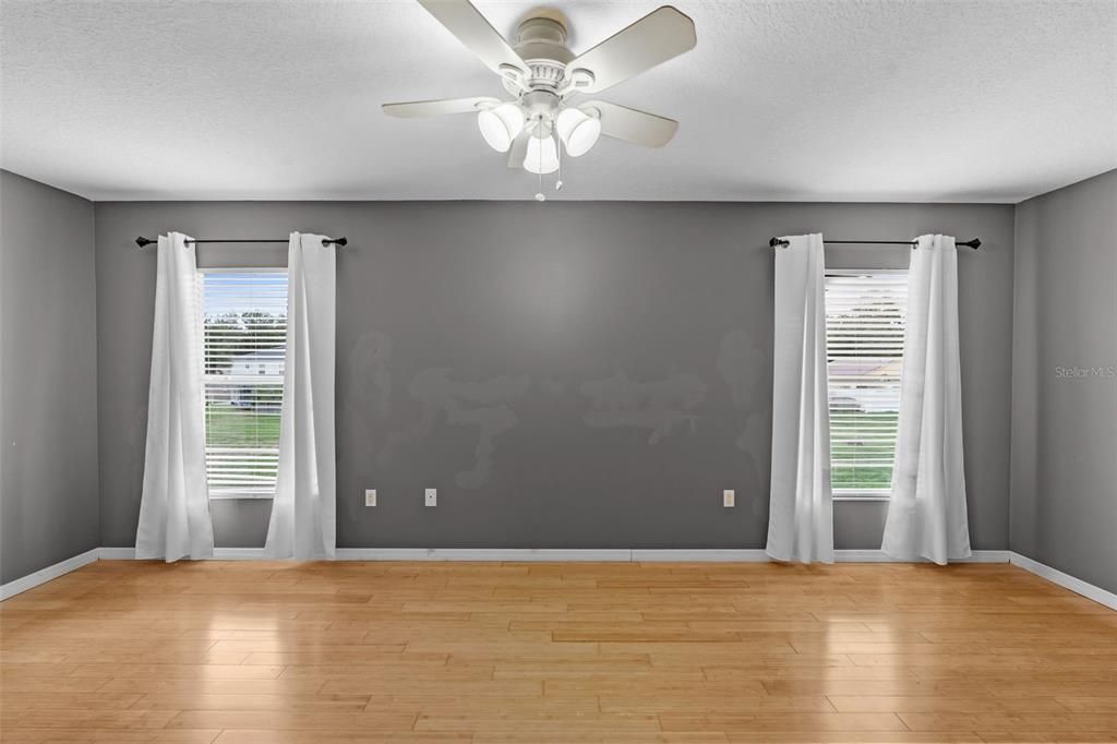 For Sale: $400,000 (3 beds, 2 baths, 1764 Square Feet)