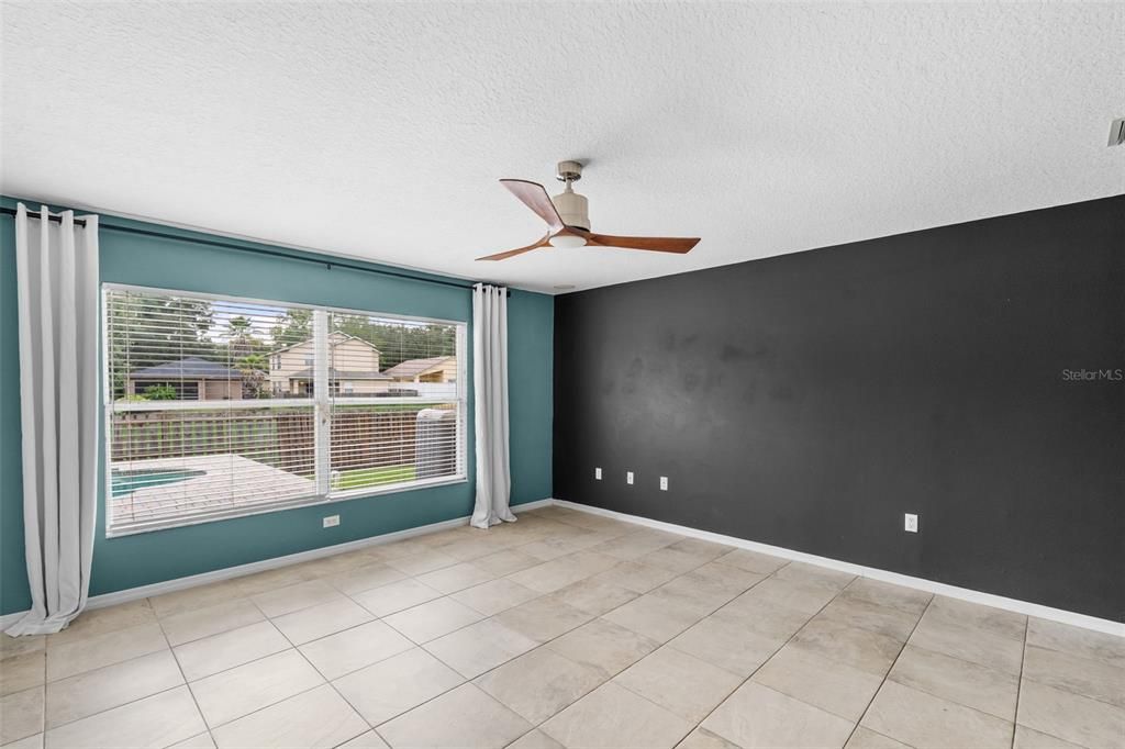 For Sale: $400,000 (3 beds, 2 baths, 1764 Square Feet)