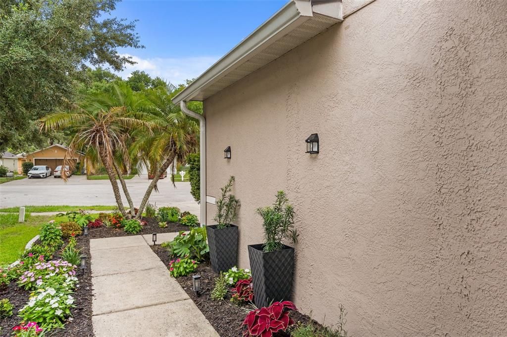 For Sale: $400,000 (3 beds, 2 baths, 1764 Square Feet)
