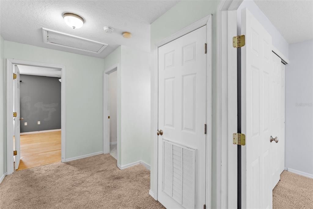 For Sale: $400,000 (3 beds, 2 baths, 1764 Square Feet)