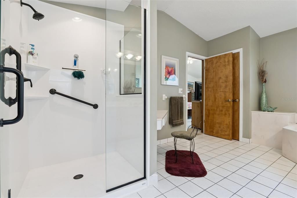 For Sale: $595,900 (3 beds, 2 baths, 2001 Square Feet)