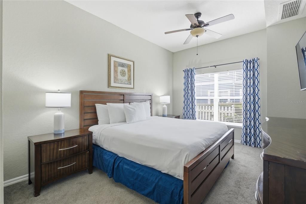 For Sale: $229,500 (3 beds, 2 baths, 1296 Square Feet)
