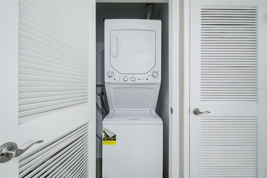 For Sale: $229,500 (3 beds, 2 baths, 1296 Square Feet)